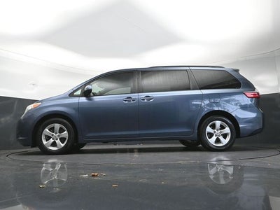 2017 Toyota Sienna LE 8 Passenger