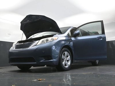 2017 Toyota Sienna LE 8 Passenger