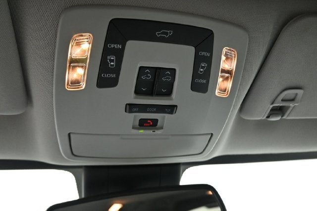2025 Toyota Sienna XLE 8 Passenger