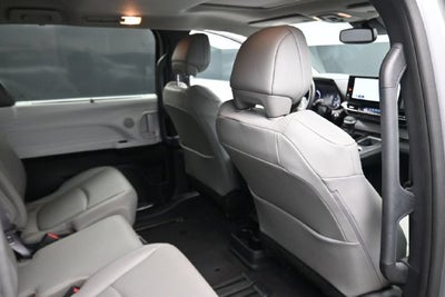 2025 Toyota Sienna XLE 8 Passenger