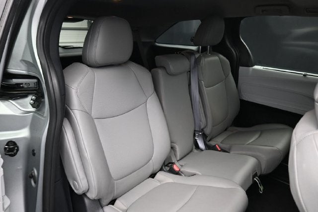 2025 Toyota Sienna XLE 8 Passenger