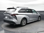 2025 Toyota Sienna XLE 8 Passenger