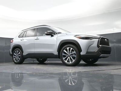 2025 Toyota Corolla Cross XLE