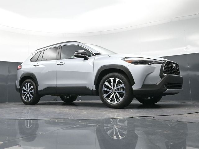 2025 Toyota Corolla Cross XLE