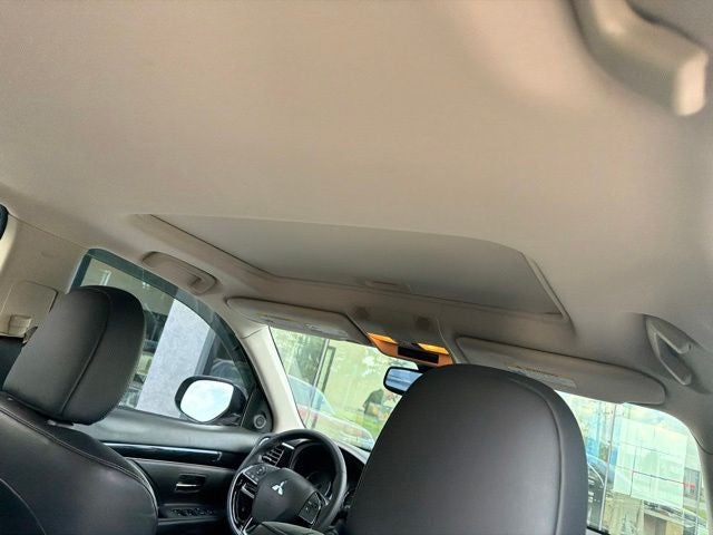 2020 Mitsubishi Outlander SE