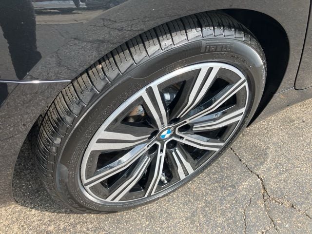 2025 BMW 3 Series 330i xDrive