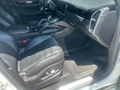 2020 Porsche Cayenne Base