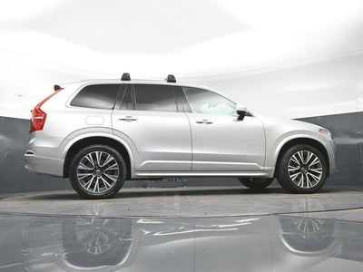 2022 Volvo XC90 T6 Momentum