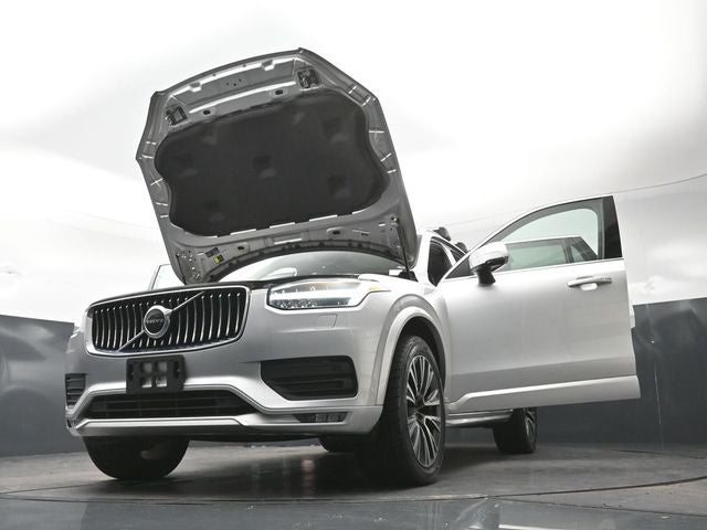 2022 Volvo XC90 T6 Momentum