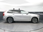 2022 Volvo XC90 T6 Momentum