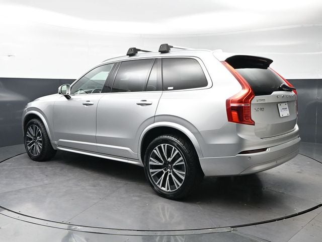 2022 Volvo XC90 T6 Momentum