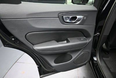2023 Volvo XC60 B5 Plus Dark Theme
