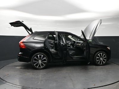 2023 Volvo XC60 B5 Plus Dark Theme