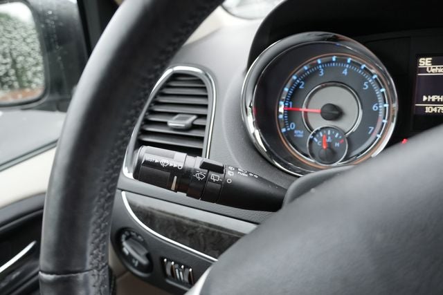 2016 Chrysler Town & Country Touring-L
