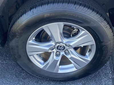 2022 Toyota RAV4 XLE