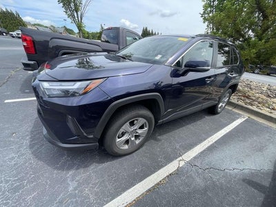 2024 Toyota RAV4 XLE