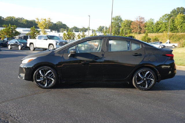 2025 Nissan Versa 1.6 SR
