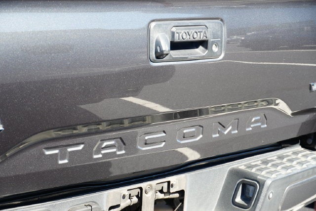 2016 Toyota Tacoma Limited V6