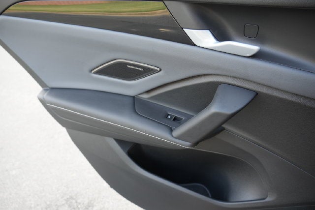2025 Volkswagen Tiguan 2.0T SEL R-Line