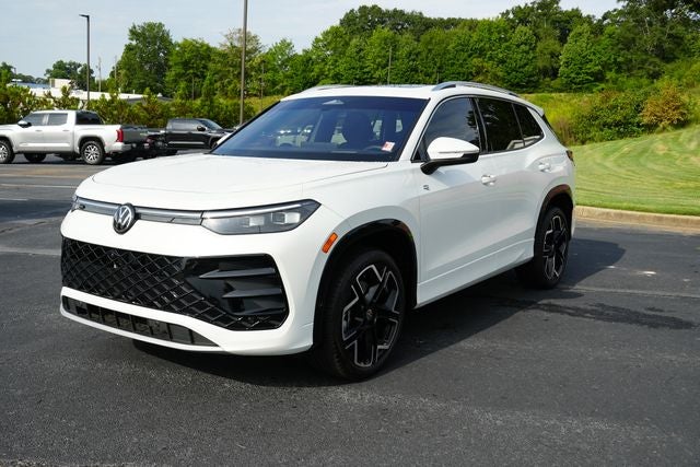 2025 Volkswagen Tiguan 2.0T SEL R-Line