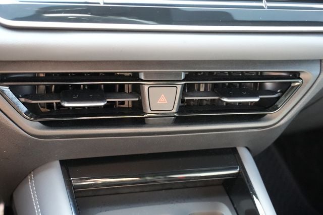 2025 Volkswagen Tiguan 2.0T SEL R-Line