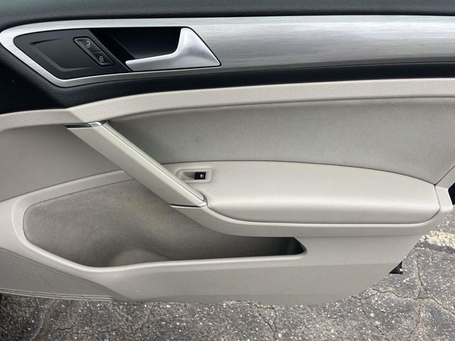 2017 Volkswagen Golf TSI S 4-Door