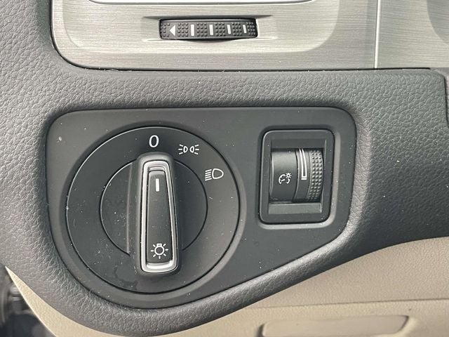 2017 Volkswagen Golf TSI S 4-Door