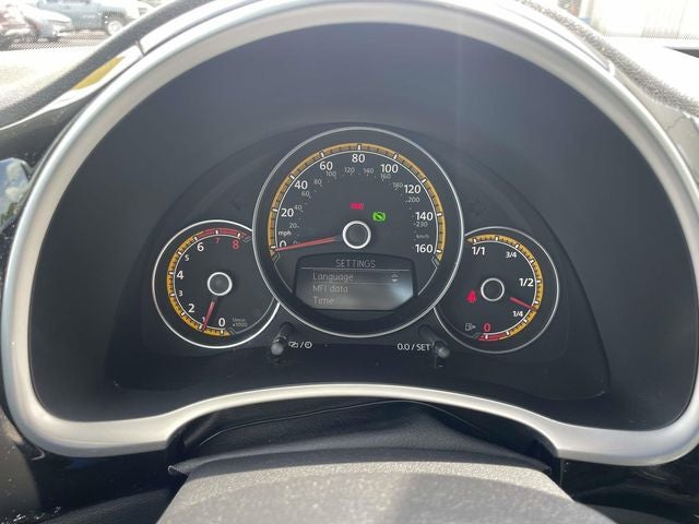 2016 Volkswagen Beetle 1.8T Dune