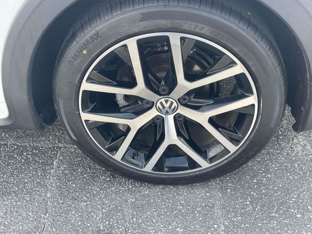 2016 Volkswagen Beetle 1.8T Dune