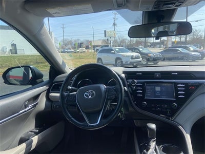 2019 Toyota Camry SE