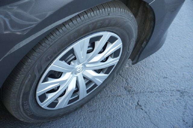 2018 Toyota Camry Hybrid LE