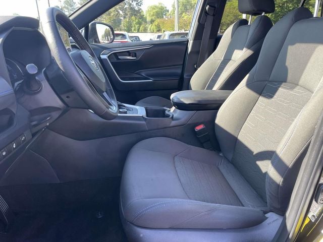 2023 Toyota RAV4 Hybrid SE