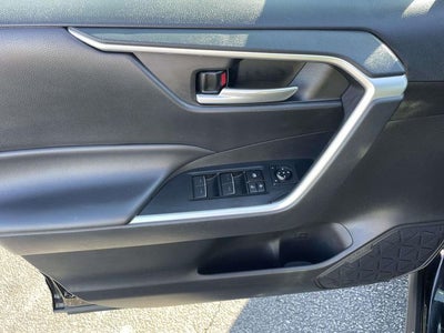 2023 Toyota RAV4 Hybrid SE
