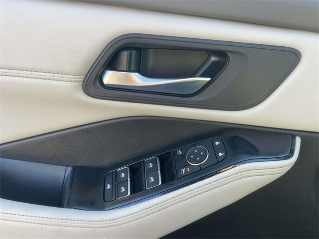 2025 Nissan Rogue SL