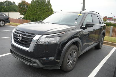 2025 Nissan Pathfinder SV