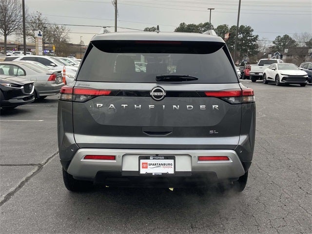 2025 Nissan Pathfinder SL