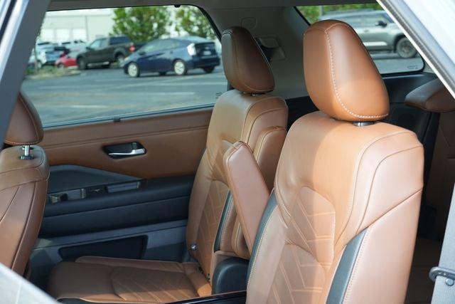 2022 Nissan Pathfinder Platinum