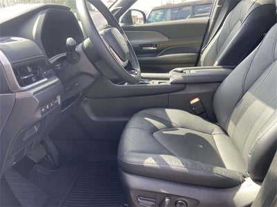 2025 Toyota Grand Highlander Hybrid Nightshade Edition