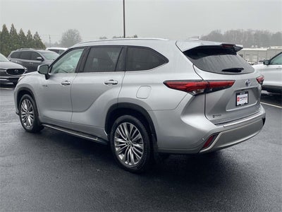 2020 Toyota Highlander Hybrid Platinum