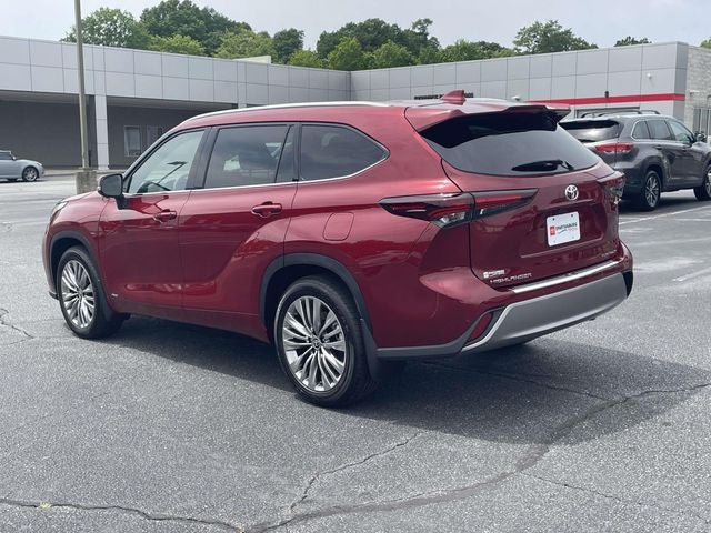 2026 Toyota Highlander Hybrid Platinum