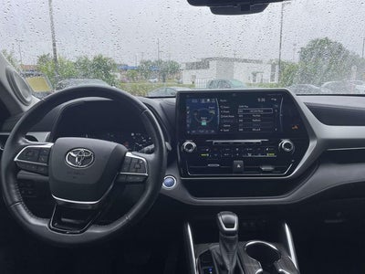 2021 Toyota Highlander Hybrid Platinum