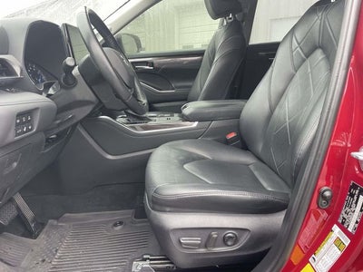 2021 Toyota Highlander Hybrid Platinum