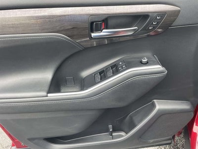 2021 Toyota Highlander Hybrid Platinum