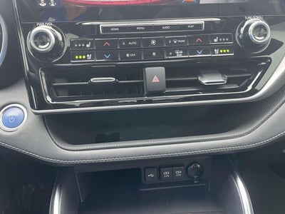 2021 Toyota Highlander Hybrid Platinum