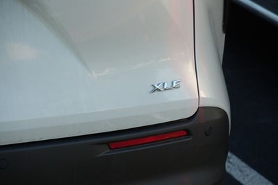 2025 Toyota Sienna XLE 8 Passenger