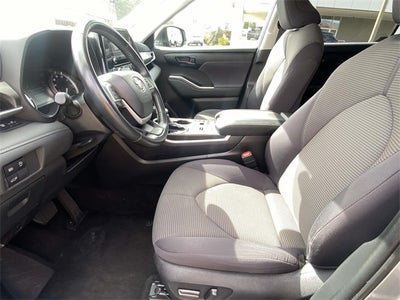 2024 Toyota Highlander LE