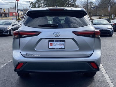 2024 Toyota Highlander LE