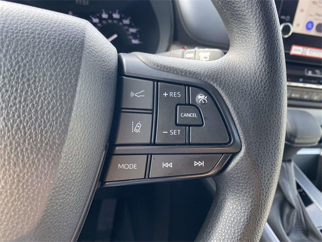 2025 Toyota Sienna LE 8 Passenger