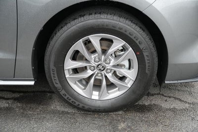 2026 Toyota Sienna LE 8 Passenger