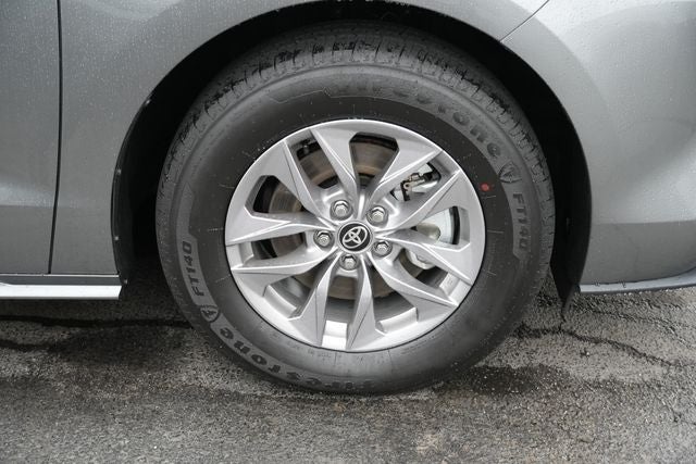 2026 Toyota Sienna LE 8 Passenger